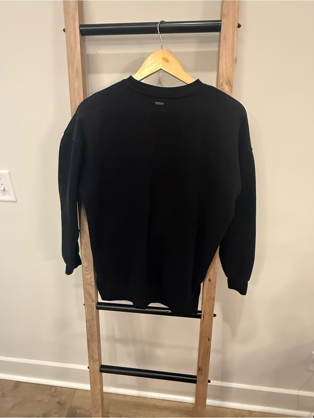 Victoria's Secret Women’s Black Crewneck Sweatshirt XS - Picture 3 of 5
